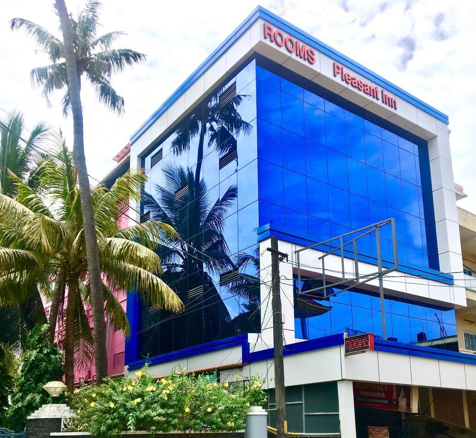 Pleasant Inn Kochi Exterior foto